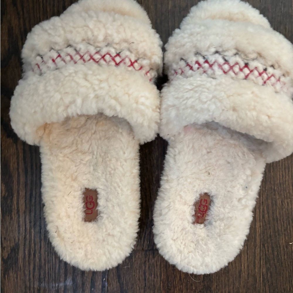 Cozetta UGG Slippers - Picture 2 of 3